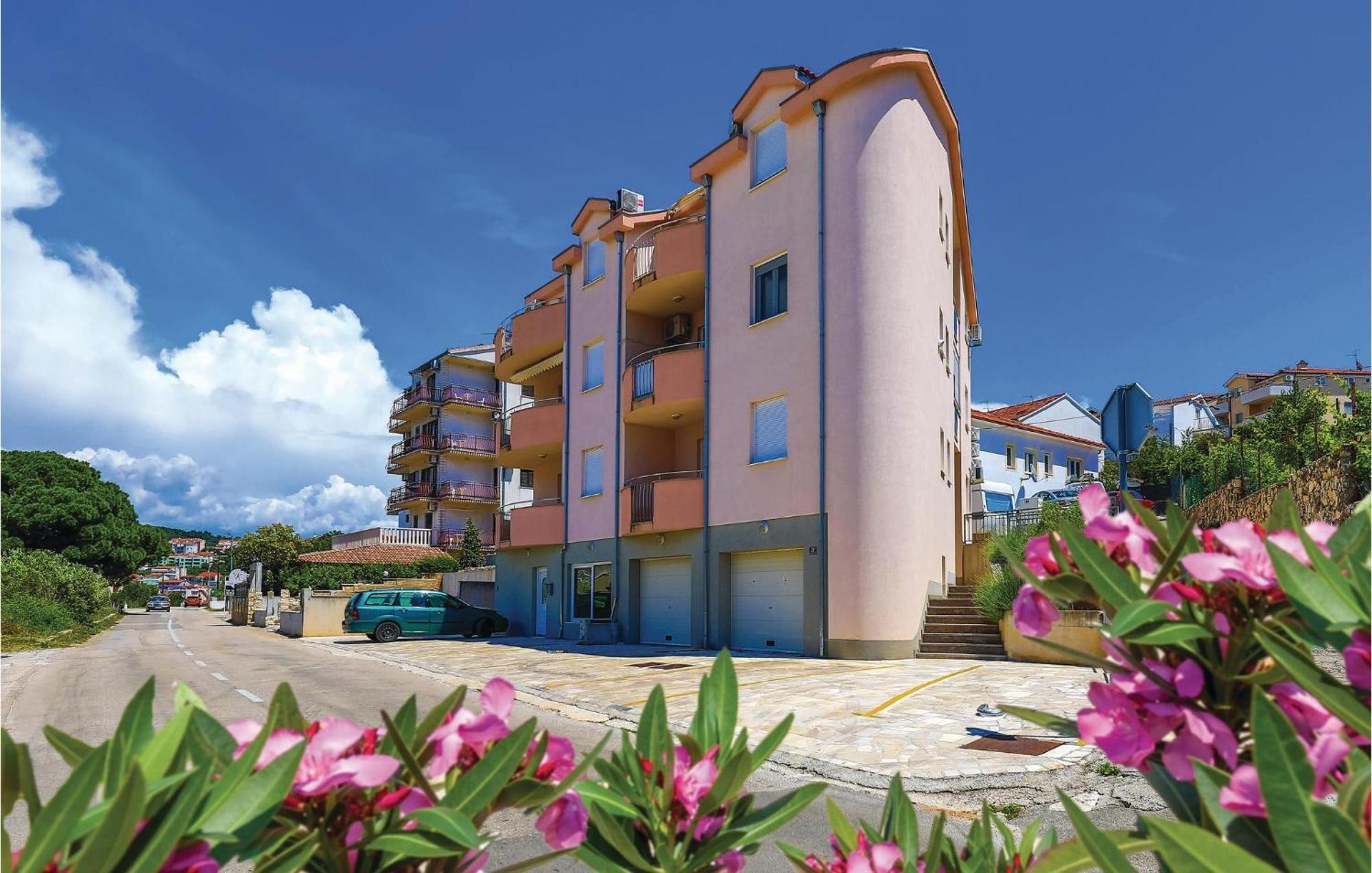 1 Bedroom Stunning Apartment In Okrug Gornji Trogir Exterior foto