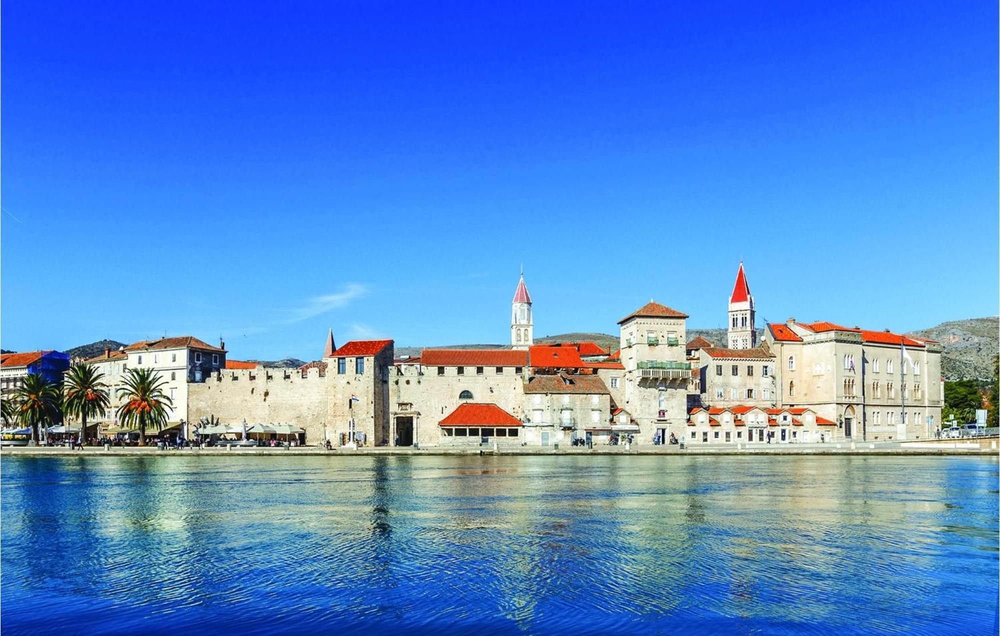 1 Bedroom Stunning Apartment In Okrug Gornji Trogir Exterior foto